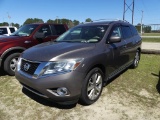 2013 NISSAN PATHFINDER Platinum Suv, V6 engine, A/T, power windows, power locks, leather interior, 3