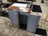 Metal cabinet w/rubbermaid table