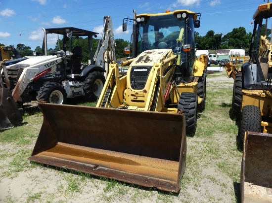 KOMATSU WB146 backhoe, closed cab, 90inch JCB loader, extended hoe, 47inch WR clean-out bucket w/swi