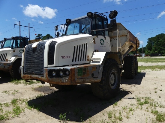 2010 Terex TA300 articulating dump truck, 6x6, closed cab, 22.9 cubic yards body, 370hp DC9 engine,