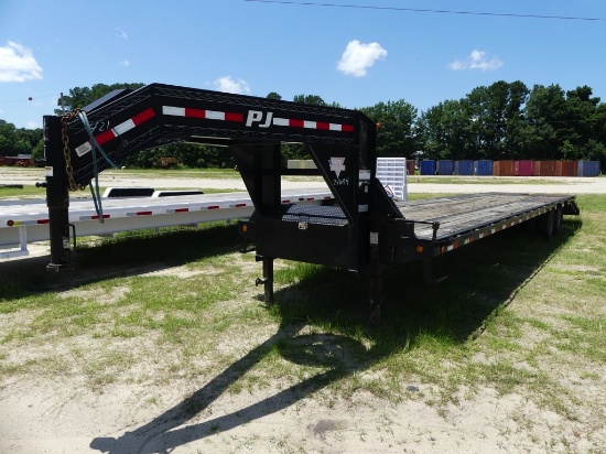 PJ Gooseneck Trailer, 102inch x 30ft w/6ft dovetail, ramps, T/A dual tires, deckover toolbox, 12,000