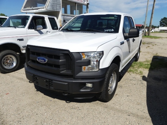 2016 FORD F150 XL Entended Cab Pickup, 4x4, 5ft bed, EcoBoost V6 engine, cloth interior, power windo
