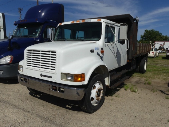 2000 INTERNATIONAL 4700 single axle Dump Truck, 4door crew cab, International 444E diesel engine, A/