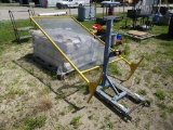 Stand/shield
