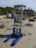 Pallet utility lift cart