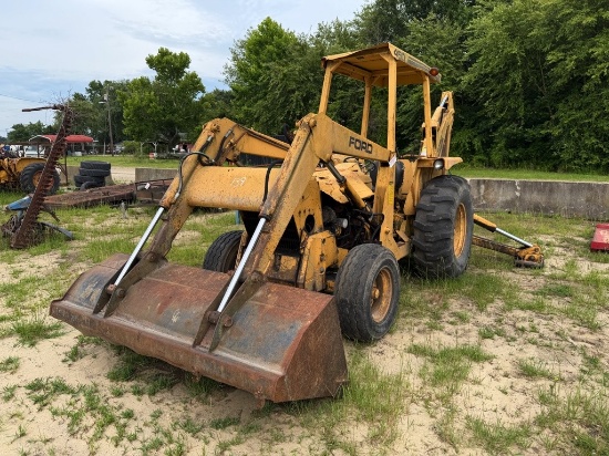 Ford 450 Backhoe, 4post canopy, 80inch loader bucket, 18inch digging bucket, outriggers, s/n: C77049