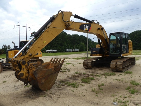 2014 CAT 320E LRR Closed Cab Excavator, 31.5inch steel tracks, 43inch CAT digging bucket w/CAT quick