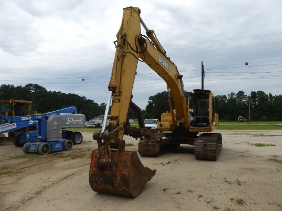 JOHN DEERE 200LC Excavator, closed cab, 31.5inch tracks, 40inch SEC digging bucket, manual thumb, ca