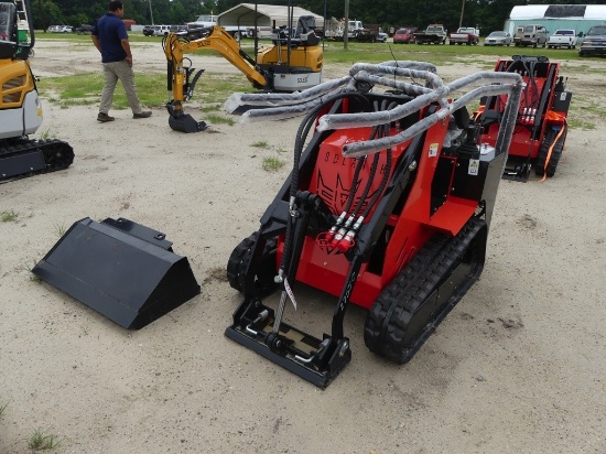 SSL580 ride on skid steer, 15hp gas engine, 7inch rubber tracks, 2post canopy, 36inch bucket, s/n:25