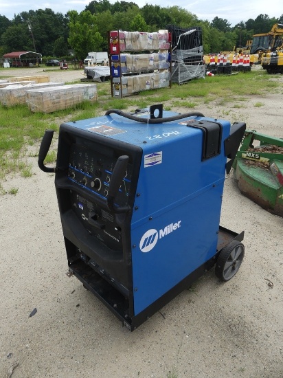 Miller Syncrowave 250DX welder **No Leads**