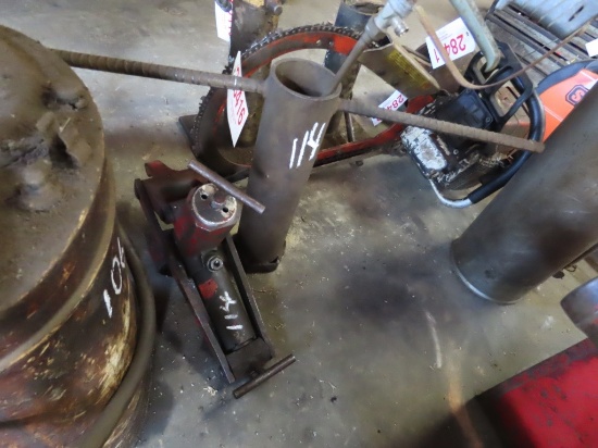 2 floor jacks