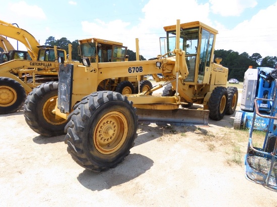 JOHN DEERE 670 B Motor grader, cab, 12' board, rear articulate s/n:DW670BY512422