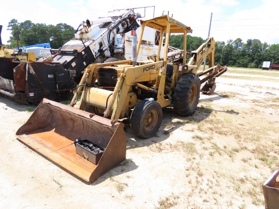 FORD 450 Backhoe, 4post canopy, 80inch loader bucket, 18inch digging bucket, outriggers, s/n: C77049