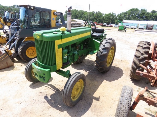 John Deere 40 Antique Farm Tractor, P.T.O., rear lift arms, 2 cylinder gas engine