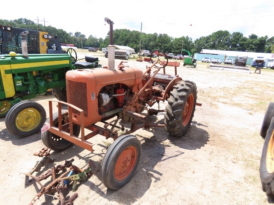 Allis Chalmers B garden tractor, rear lift arms