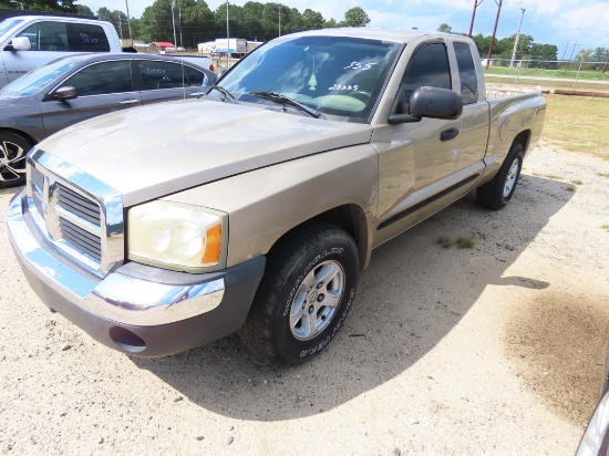 2004 Dodge Dakota SLT Pickup, V8, A/T miles:135906 s/n:1DTHE42N95S149433