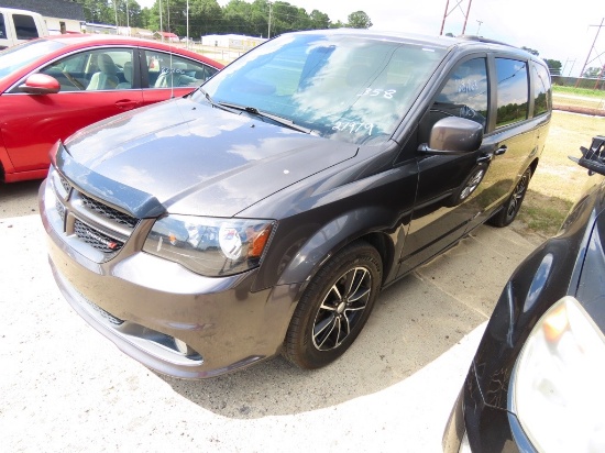 2018 Dodge Grand Caravan MiniVan, 3.6L engine, A/T, power windows, power locks, 3rd row seating leat