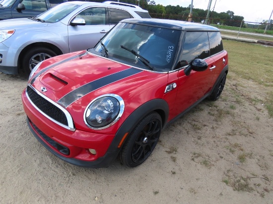 2012 Mini Cooper 2door Coupe , 4cylinders w/turbo, A/T, power windows, power locks, leather interior