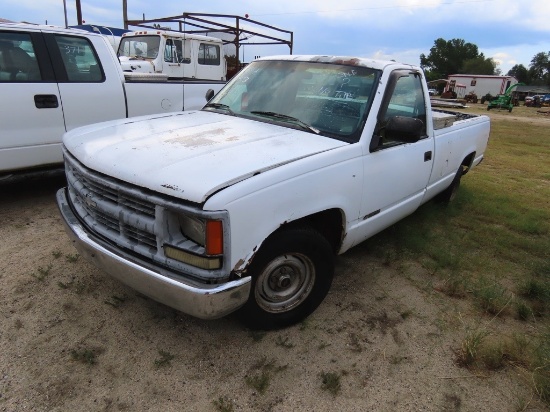 1994 CHEVY 1500 Regular cab pickup, 4.3L gas engine, A/T, 8' bed s/n:1GCDC14Z2RZ209482