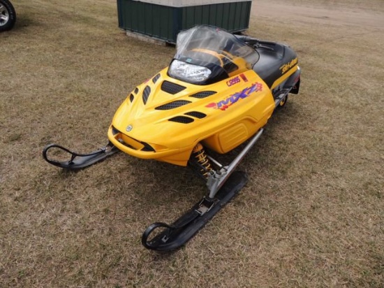 2000 Ski doo MXZ snowmobile 5697 miles, CJ2995