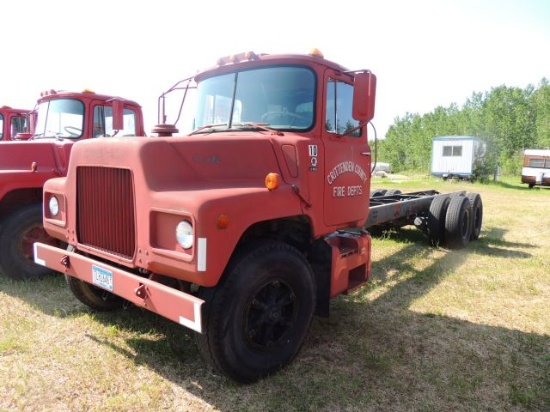 1983 Mack U Model 3208 Cat engine with Allison Auto Transmission, tandem Ax