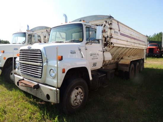 1984 Ford 9000 Detroit 671 6 cylinder diesel engine with 10 speed transmiss