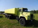 1983 Mack with 5000 gallon water tank, 3208 CAT engine with Allison Auto tr