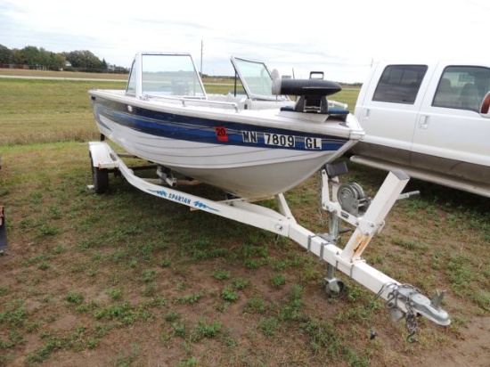 1994 Crestliner Sport Fish 17.5 Ft fishing boat with Console Volvo Penta mo