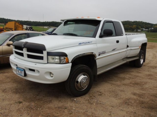 1999 Dodge RAM 3500 Pickup, auto, Cummins 24V Turbo Diesel Engine, 4x4, Ext