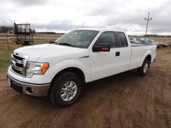 2013 Ford F150 Pickup, 2 WD, 5.0 V8, Auto, 69,440 miles, prior salvage titl