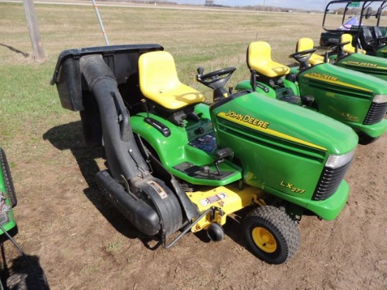 1999 John Deere LX277 all wheel steer riding mower, 17 HP, 48 inch deck, wi