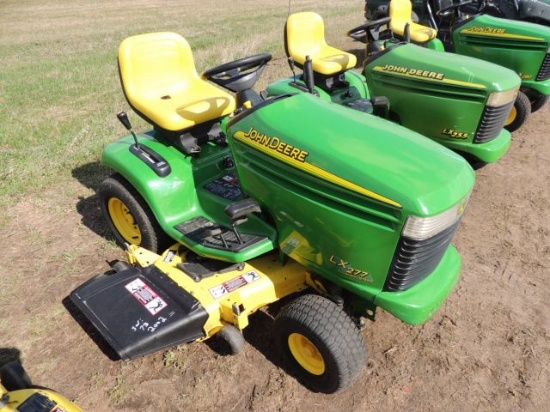 2002 John Deere LX277 riding mower, 17HP, 48 inch deck, all wheel steer