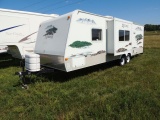 2007 Kodiak 26 ft camper, storage compartment on the back, 1 slid eout, sho