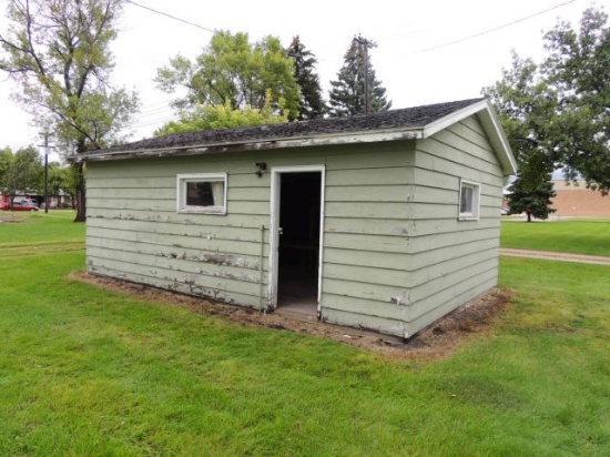 Lot 4: 16x24 Cedar sided garage