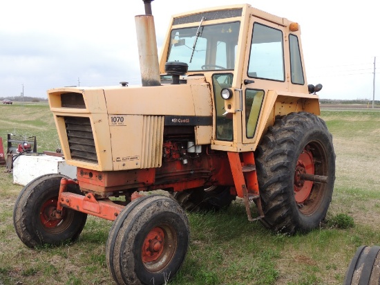 Case 1070 Tractor (T)