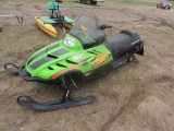 1999 370 Artic Cat Snowmobile (R)