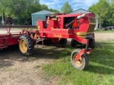 Versatile 400 Swather, 18ft Head (G) 004271