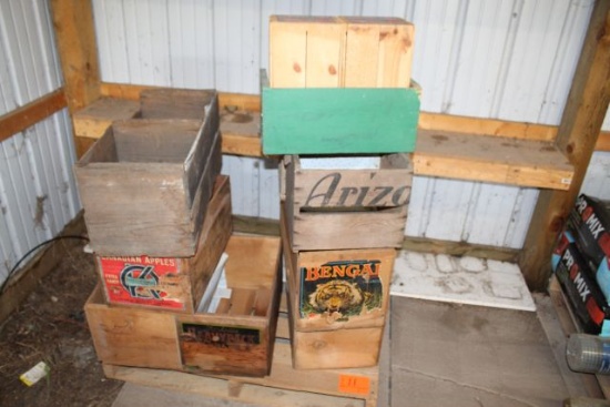 Pallet of wooden boxes (M)
