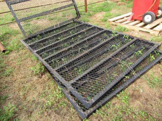 One New 5ft Metal Mesh Gate/Ramp
