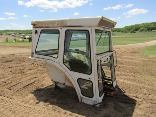 Cab off of a IH966 Tractor