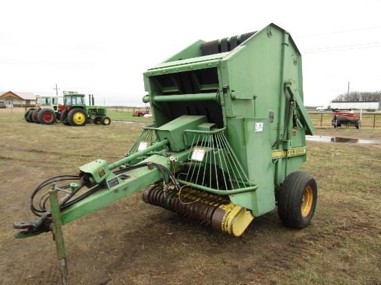 410 John Deere Baler