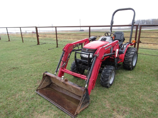 2011 Mahindra Max 28XL Tractor with Loader