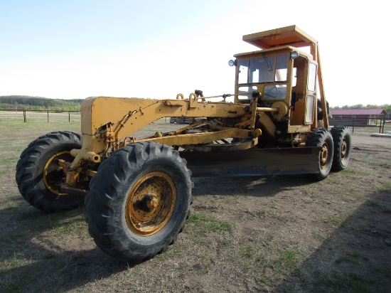 1965 CAT 12E Road Grader