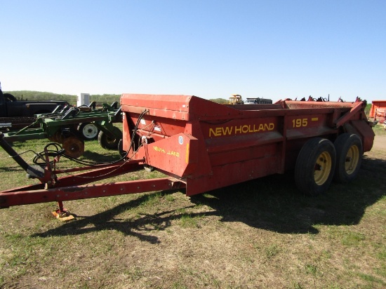 195 New Holland Manure Spreader