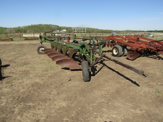 Oliver 5 Bottom 446 Plow
