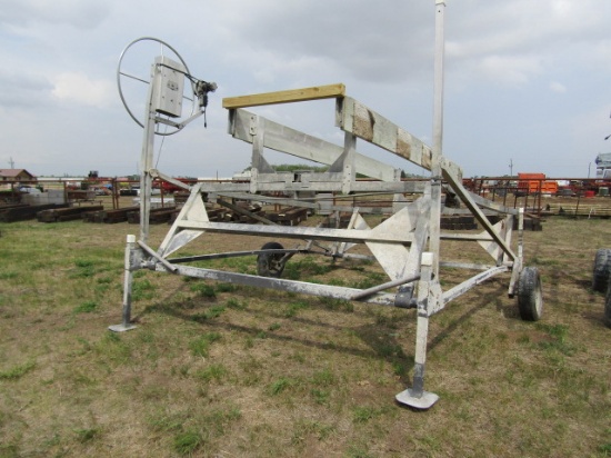Hewitt Pontoon Lift