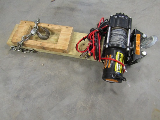 Champion 3,000lb. Winch with Control