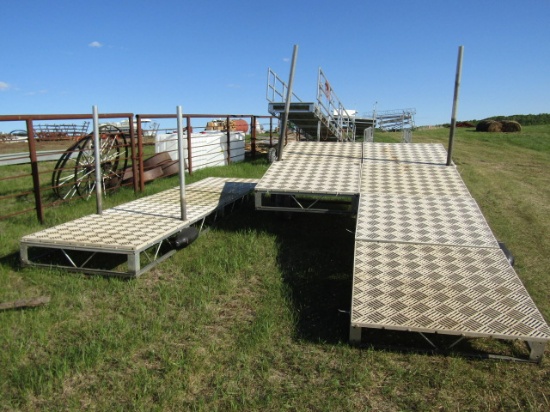 32ft. Aluminum Roll in Dock