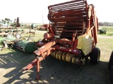 New Holland 850 Round Baler