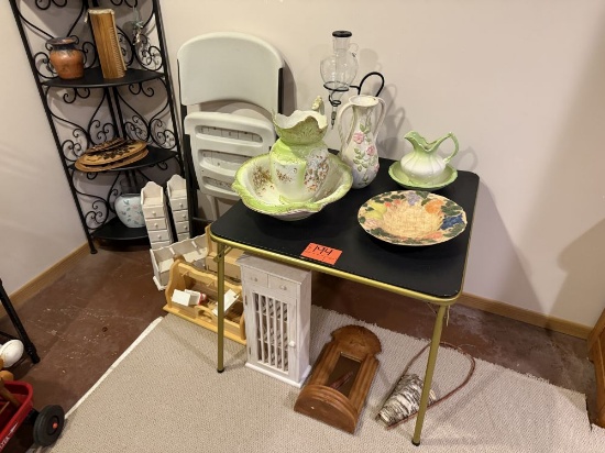 Table, shelve, and décor/antiques